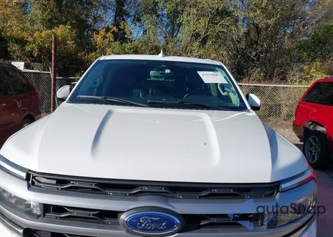 2023 Ford Expedition Xlt z USA, uszkodzony, nr VIN 1FMJU1H87PEA13748